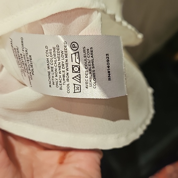 LOFT Sleeveless blouse size S .  off white color. - Picture 9 of 11